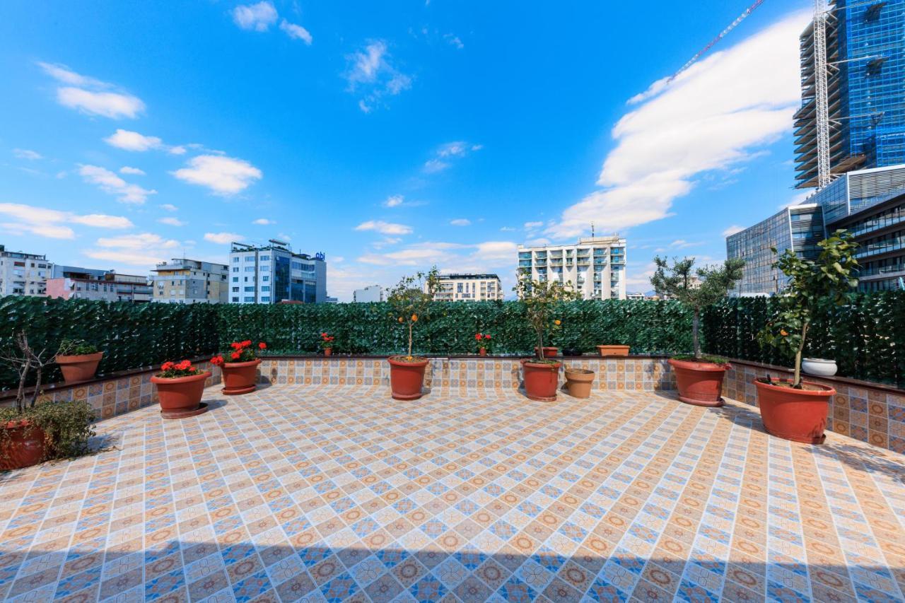 One-Bedroom Rooftop Skyline Central Hidden Gem In Тирана Экстерьер фото